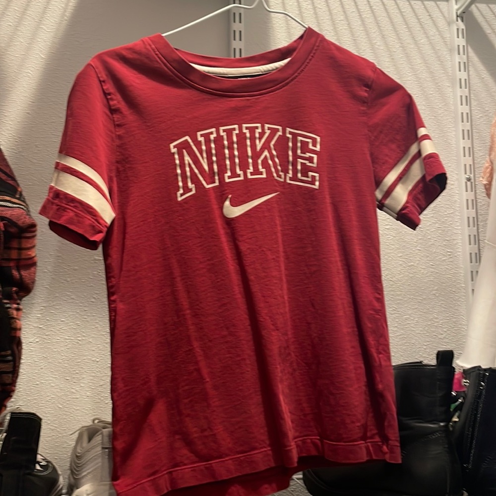 Maroon shirt! Super cute can be cropped